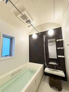 【浴室】 | 新座市栗原4丁目　中古戸建 | 浴室