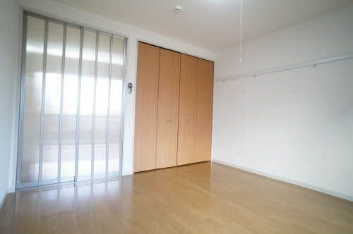 カオリーモ青山 Ａの洋室