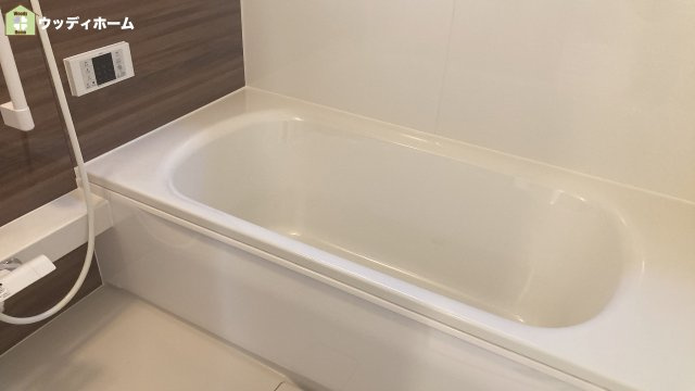 草加市中根3丁目　中古一戸建ての浴室