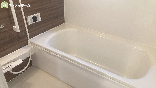 草加市中根3丁目　中古一戸建ての浴室