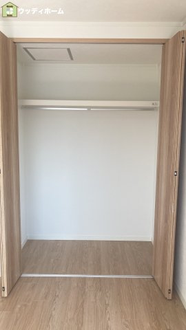 草加市中根3丁目　中古一戸建ての収納