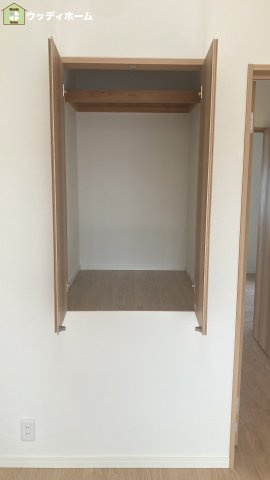 草加市中根3丁目　中古一戸建ての収納