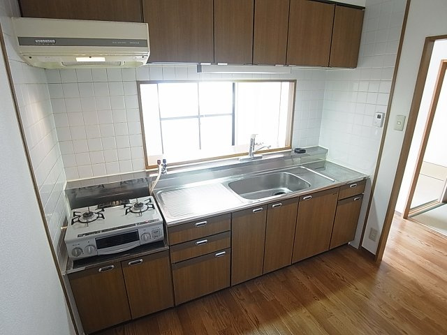 エスパシオ神戸のキッチン|人気のカウンターキッチン、2口コンロを設置出来ます