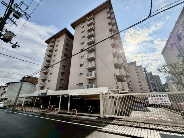 メガロコープ西陣 A棟の外観