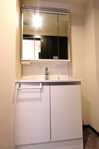 第2お花茶屋ダイヤモンドマンションの独立洗面台