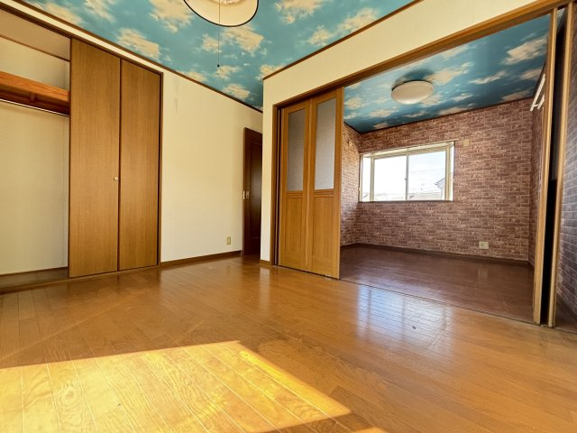 市川市稲越１丁目　中古戸建の洋室