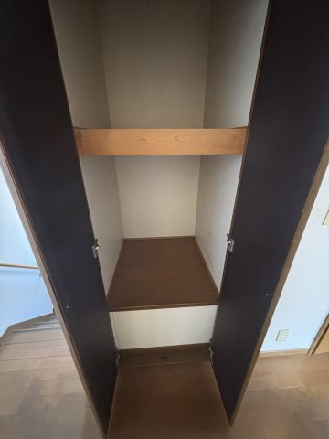 市川市稲越１丁目　中古戸建の収納