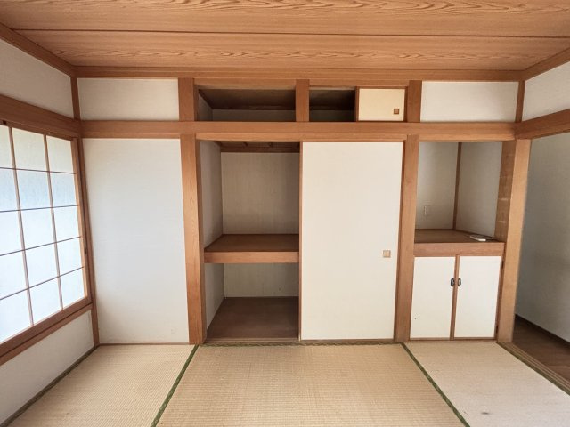 市川市稲越１丁目　中古戸建の収納