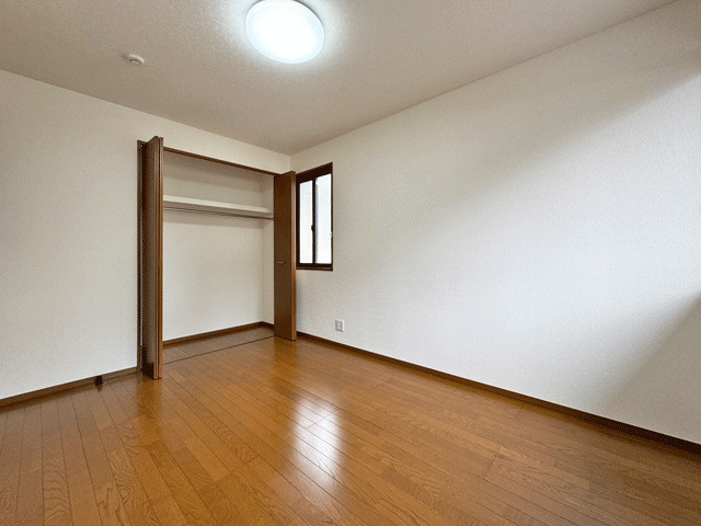 名取市ゆりが丘1丁目の洋室