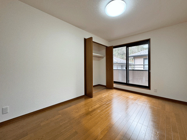 名取市ゆりが丘1丁目の洋室