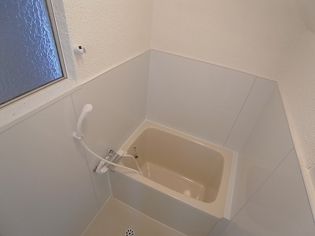 丸山町1丁目貸家の浴室|綺麗なお風呂