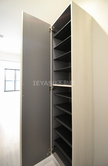 ピーエス庚午北の収納