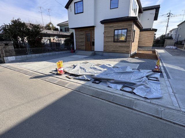 流山市江戸川台東３丁目新築戸建【江戸川台小学校：3分】の駐車場|1号棟駐車スペース・並列2台駐車可