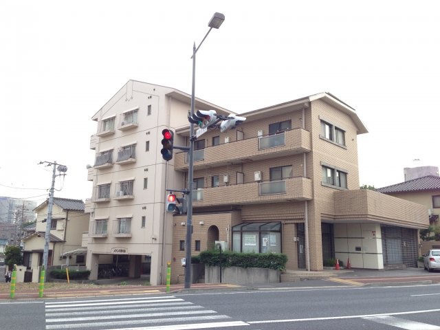 メゾン千葉大丸