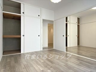 広島市安佐北区落合南１丁目の賃貸マンションの寝室