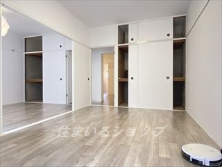 広島市安佐北区落合南１丁目の賃貸マンションの収納