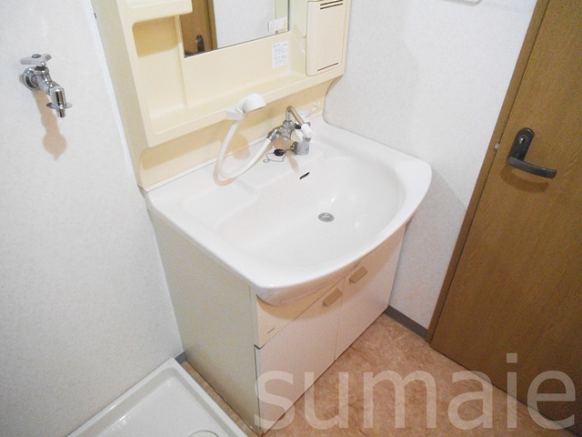 フクロク・ハイ・マンション３号館の洗面所|独立洗面台付