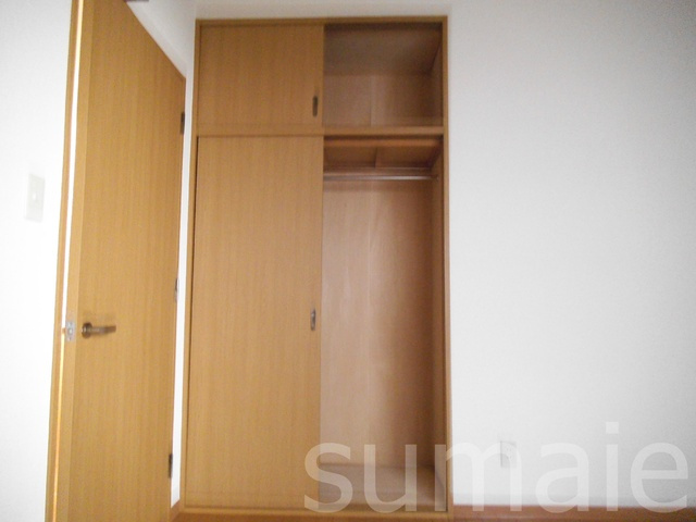 フクロク・ハイ・マンション３号館の収納|収納は上まであります