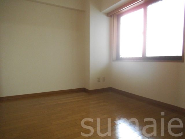 フクロク・ハイ・マンション３号館の寝室|洋室