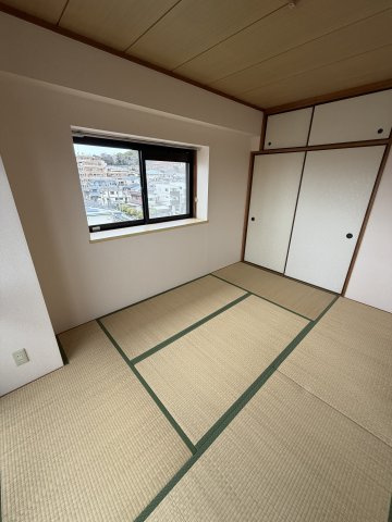 ロイヤル阪神の和室