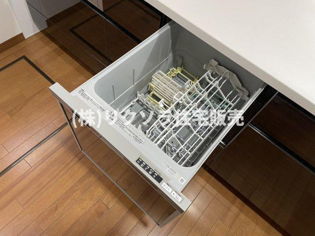 東山１丁目　中古一戸建ての設備|食器洗い乾燥機
■物件内覧・資金計画相談・住宅ローン相談、リフォーム相談、お問合せ受付中■
※当日・翌日のご内覧、ご相談はお電話でのお問合せがスムーズです！