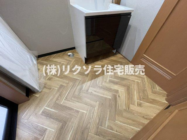 東山１丁目　中古一戸建ての脱衣所|■物件内覧・資金計画相談・住宅ローン相談、リフォーム相談、お問合せ受付中■
※当日・翌日のご内覧、ご相談はお電話でのお問合せがスムーズです！