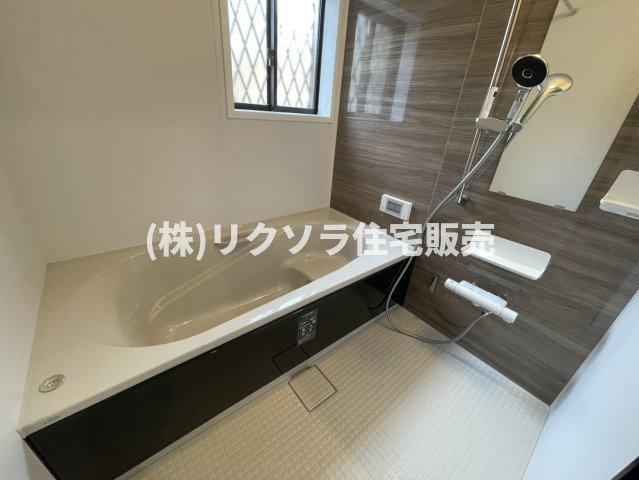 東山１丁目　中古一戸建ての浴室|浴室乾燥機付き
■物件内覧・資金計画相談・住宅ローン相談、リフォーム相談、お問合せ受付中■
※当日・翌日のご内覧、ご相談はお電話でのお問合せがスムーズです！