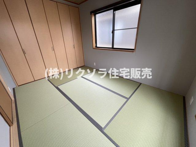 東山１丁目　中古一戸建ての和室|和室6.0帖
■物件内覧・資金計画相談・住宅ローン相談、リフォーム相談、お問合せ受付中■
※当日・翌日のご内覧、ご相談はお電話でのお問合せがスムーズです！