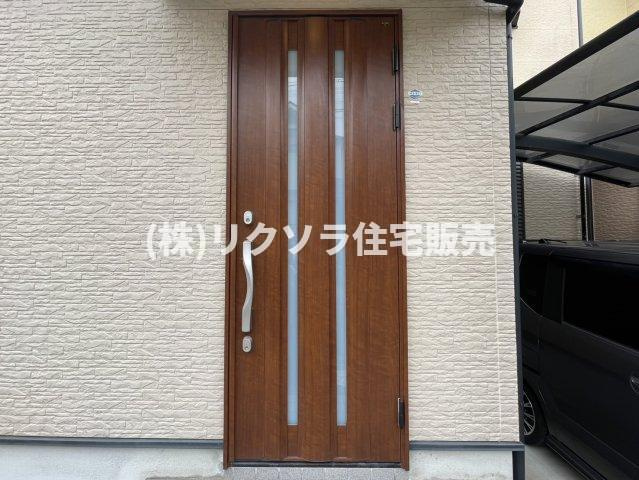 東山１丁目　中古一戸建ての玄関|■物件内覧・資金計画相談・住宅ローン相談、リフォーム相談、お問合せ受付中■
※当日・翌日のご内覧、ご相談はお電話でのお問合せがスムーズです！