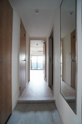 【玄関】 | アルティザ箱崎駅前