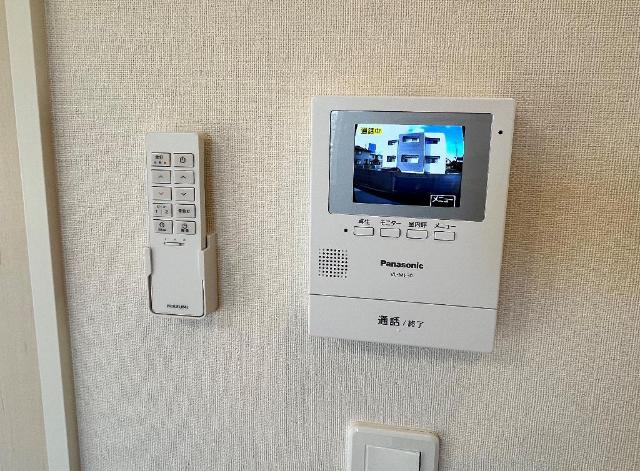 グリシーヌの内装|カメラ付インターホン