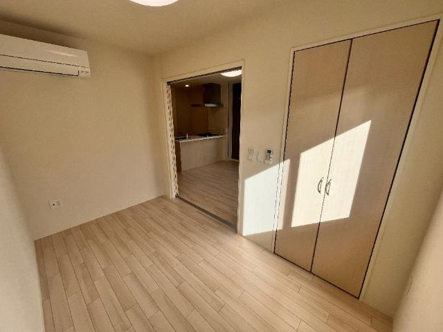 グリシーヌの内装|南側洋室