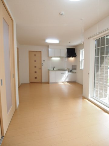 ヴィラ小塚山の居間・リビング