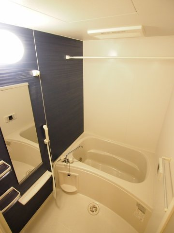 ヴィラ小塚山の浴室