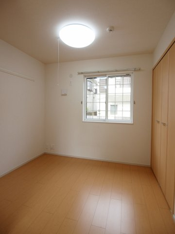 ヴィラ小塚山の居間・リビング