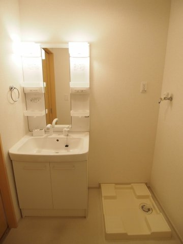 ヴィラ小塚山の洗面所