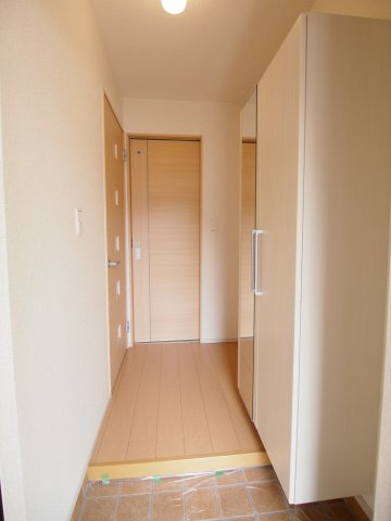 ヴィラ小塚山の玄関