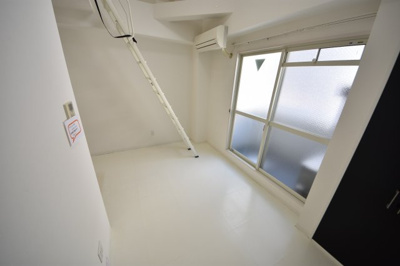 【洋室】 | パイン神戸三宮