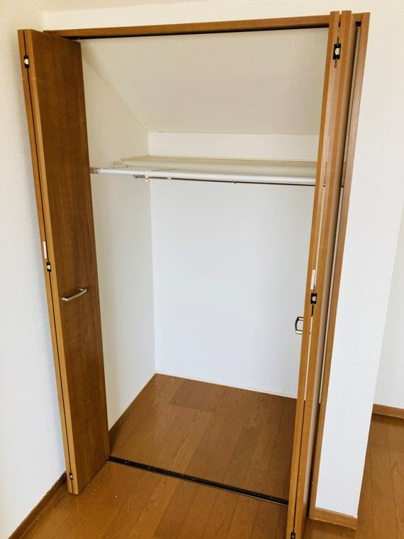 向井町戸建の収納