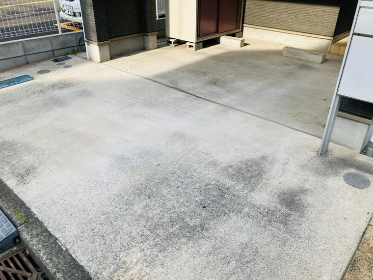 向井町戸建の駐車場