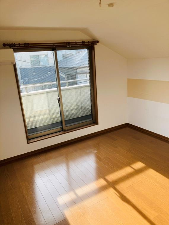 向井町戸建の寝室