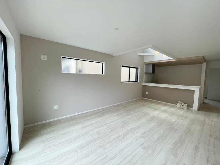 東大宮戸建の居間・リビング