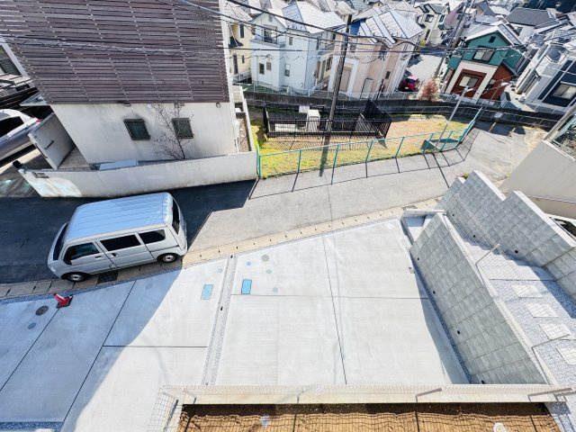 流山市松ケ丘５丁目新築戸建（松ケ丘５丁目24-1期）の展望|バルコニーより道路側眺望・南道路で日当たり良好♪