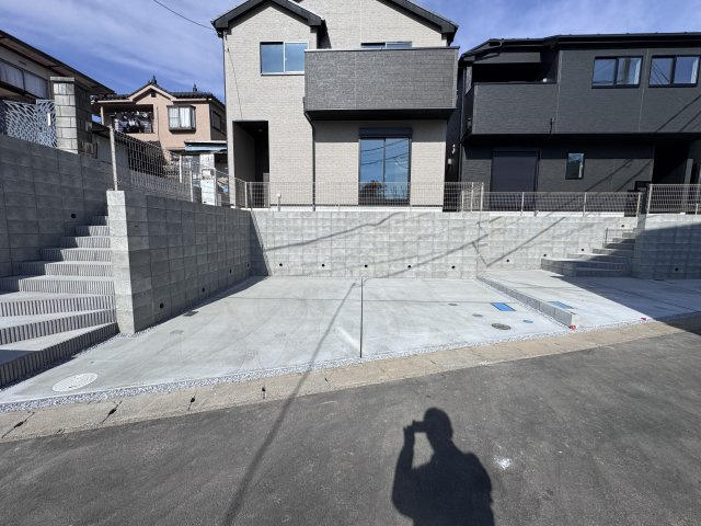 流山市松ケ丘５丁目新築戸建（松ケ丘５丁目24-1期）の駐車場|1号棟駐車スペース・並列2台駐車可