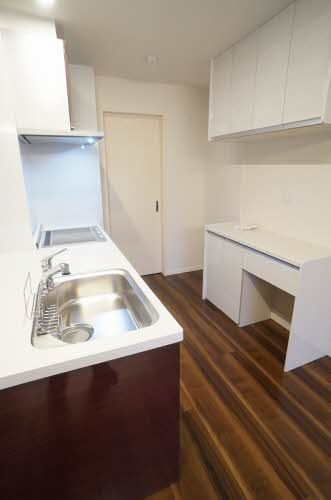 メゾンマスト名須川Ｃ棟のキッチン