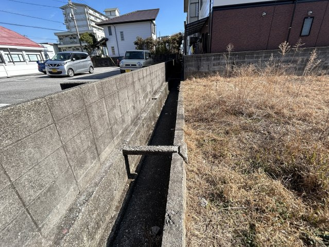 高知市百石町三丁目　売地のその他|敷地後方