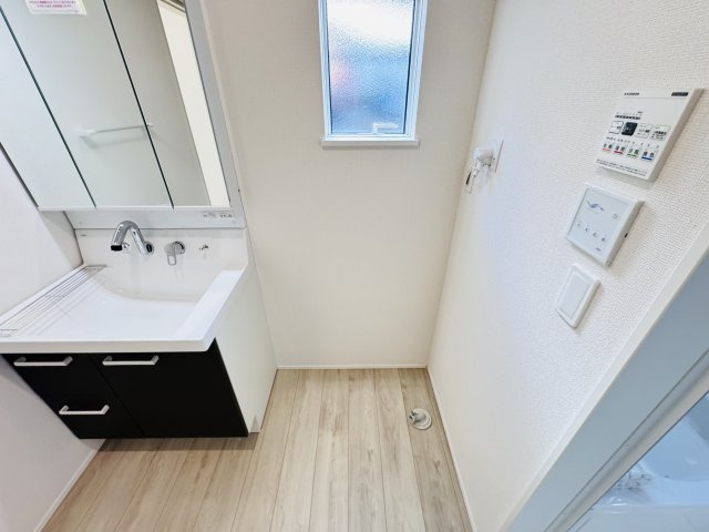 流山市松ケ丘５丁目新築戸建（松ケ丘5丁目24-1期）のランドリースペース|洗濯機置き場・乾燥機用ガス栓つき