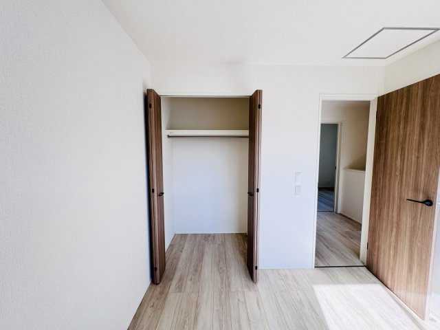 流山市松ケ丘５丁目新築戸建（松ケ丘5丁目24-1期）の収納|5.25帖洋室収納