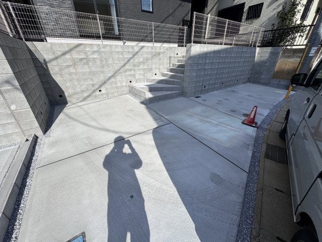 流山市松ケ丘５丁目新築戸建（松ケ丘5丁目24-1期）の駐車場|2号棟駐車スペース・2台駐車可