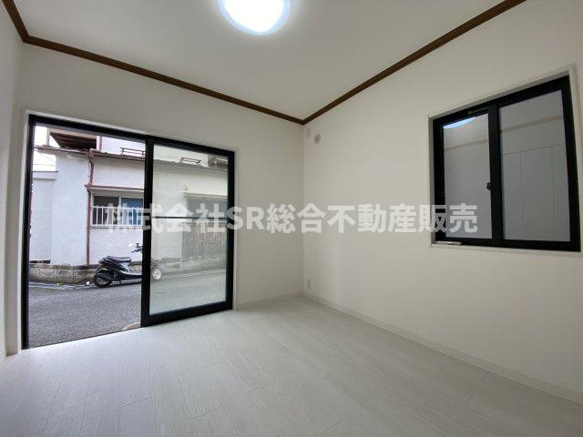 池之端町中古戸建の子供部屋|全室2面採光の明るいお部屋です！